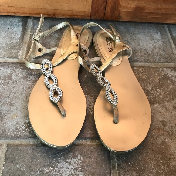Kenneth Cole Gold Flats - Picture 1 of 4